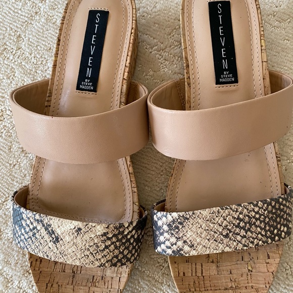 Steve Madden Wedge Slide Sandals Snakeskin - Picture 2 of 4